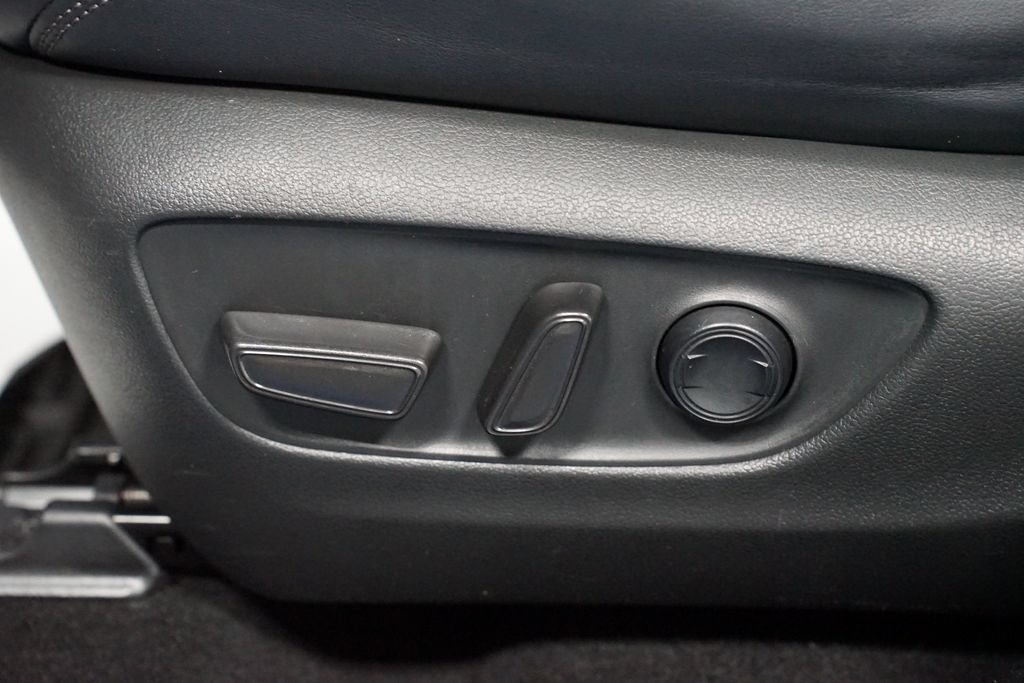 Used 2021 Toyota RAV4 XLE Premium FWD image 32