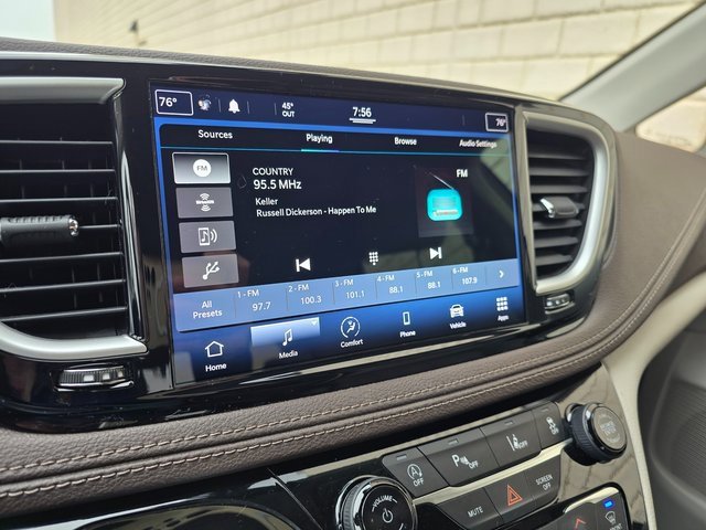 Used 2021 Chrysler Pacifica Touring image 44