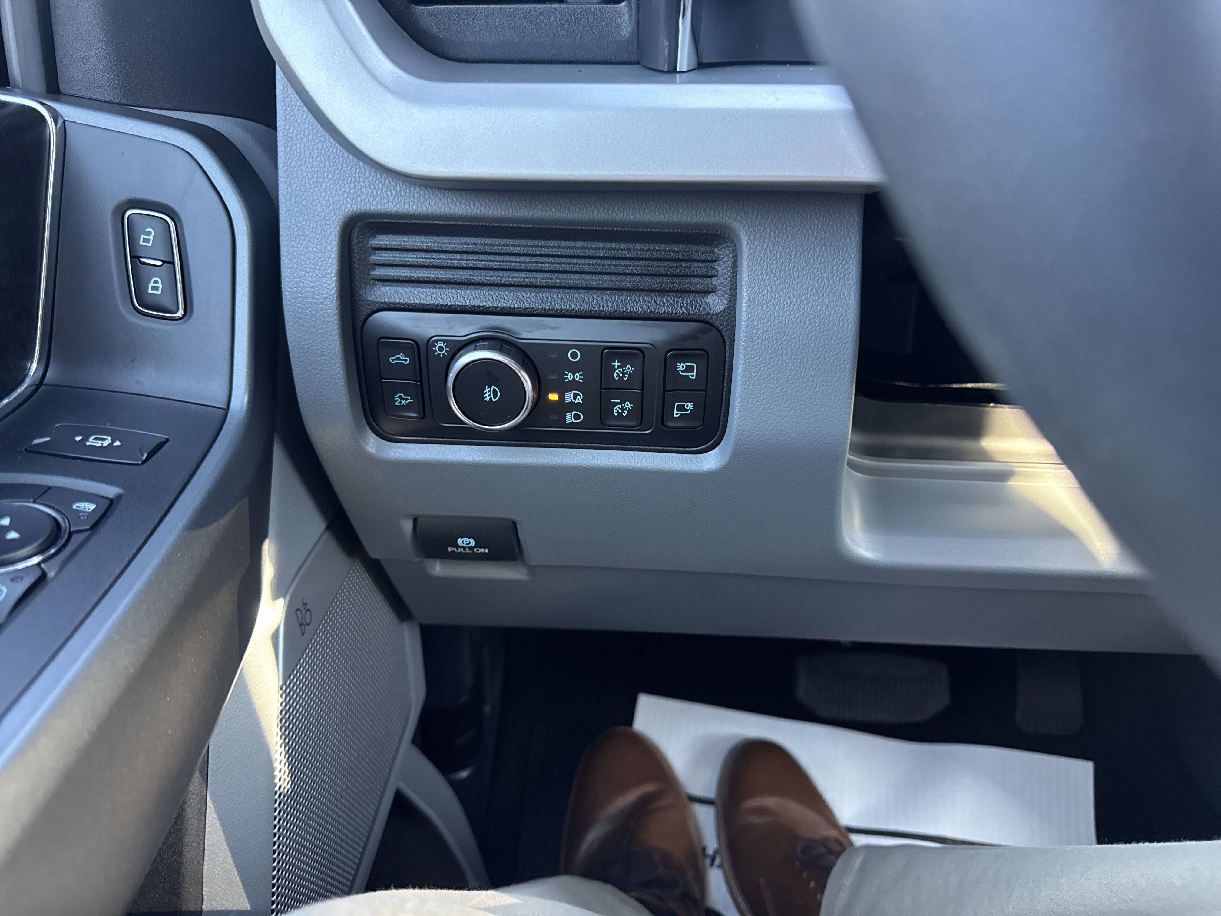New 2025 Ford F350 XLT w/ Black Appearance Package image 29
