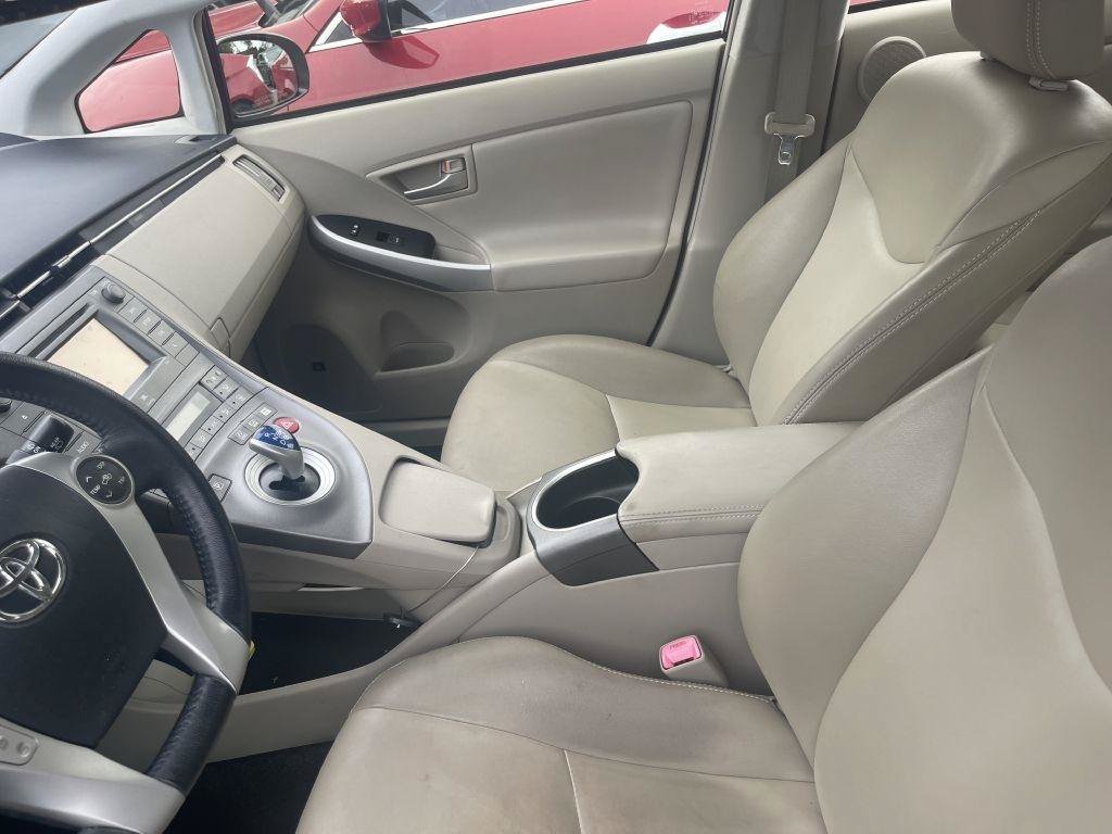 Used 2013 Toyota Prius Four FWD image 17