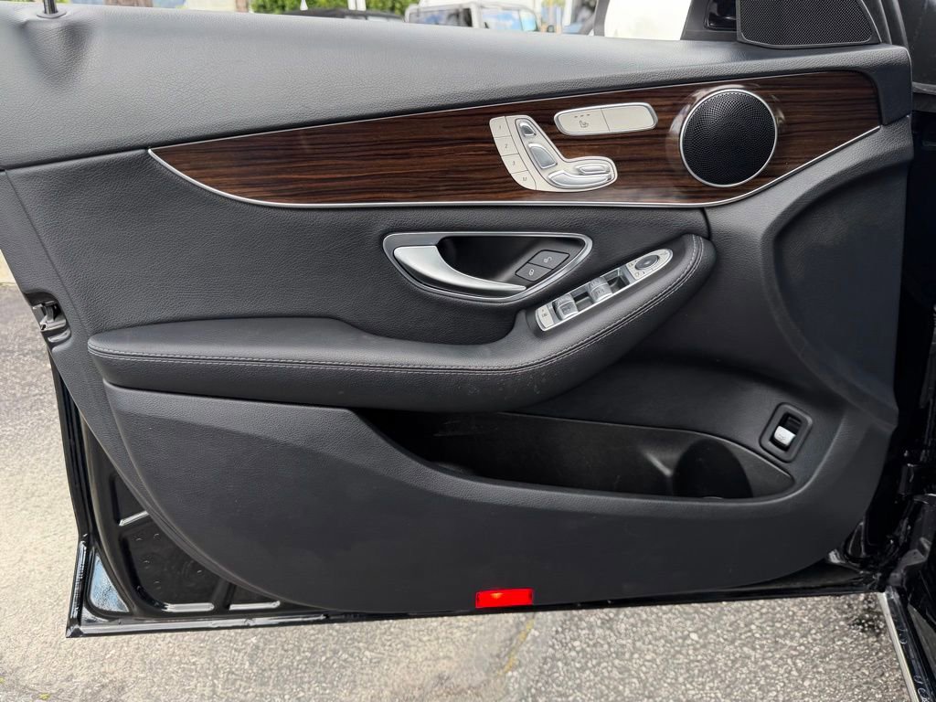 Used 2018 Mercedes-Benz C 300 Sedan image 14