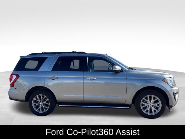 Used 2021 Ford Expedition XLT w/ Equipment Group 202A AWD/4WD image 8