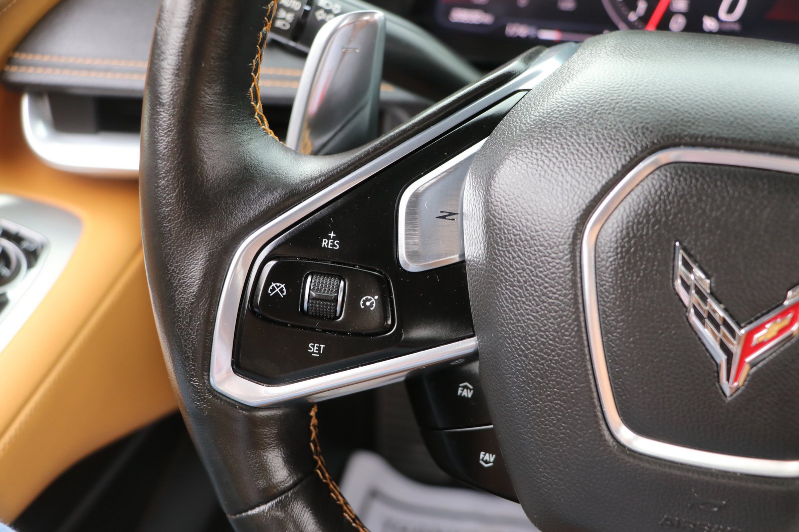 Used 2021 Chevrolet Corvette Stingray Preferred Conv w/ Z51 Performance Package RWD image 18