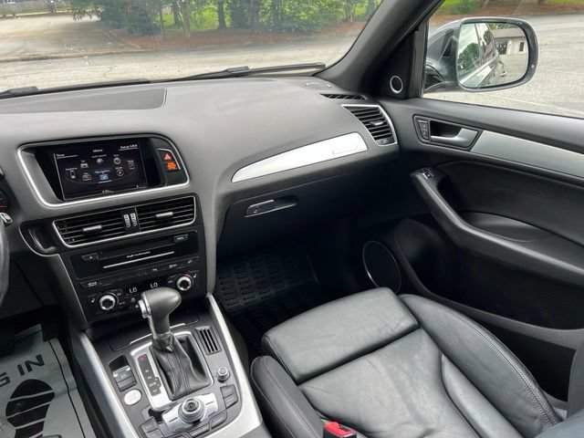 Used 2017 Audi Q5 2.0T Premium Plus w/ Technology Package AWD/4WD image 25