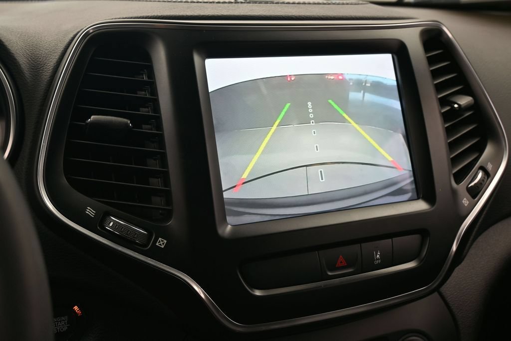 Used 2022 Jeep Cherokee Latitude Lux FWD image 18