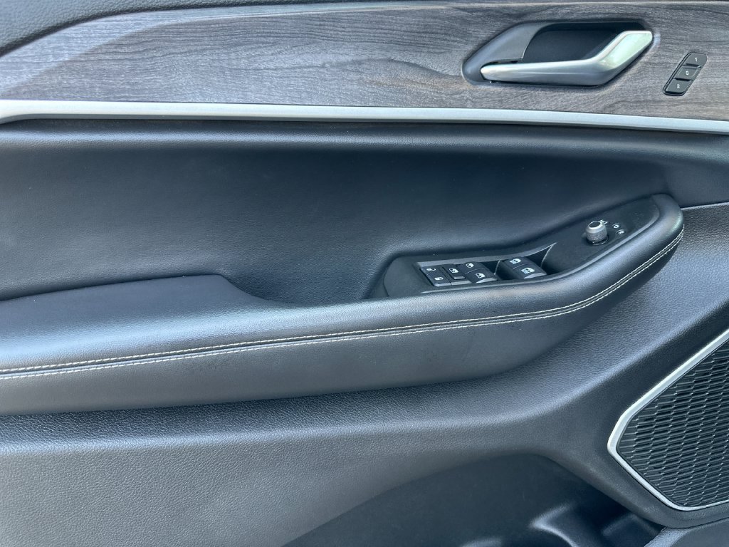 Used 2021 Jeep Grand Cherokee L Limited RWD image 10