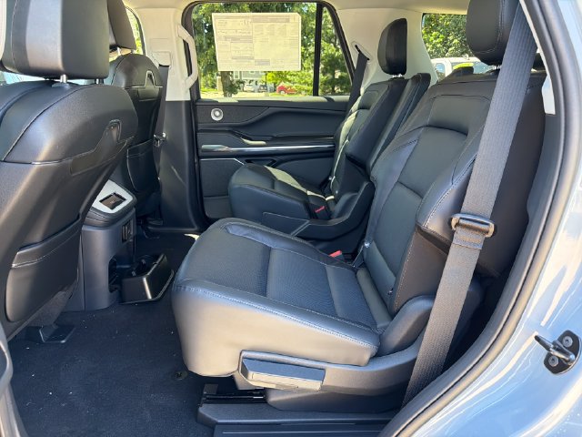 New 2026 Lincoln Navigator Reserve AWD/4WD image 15