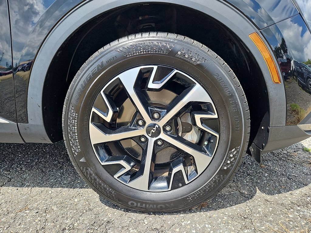 Certified 2023 Kia Sportage EX AWD/4WD image 9