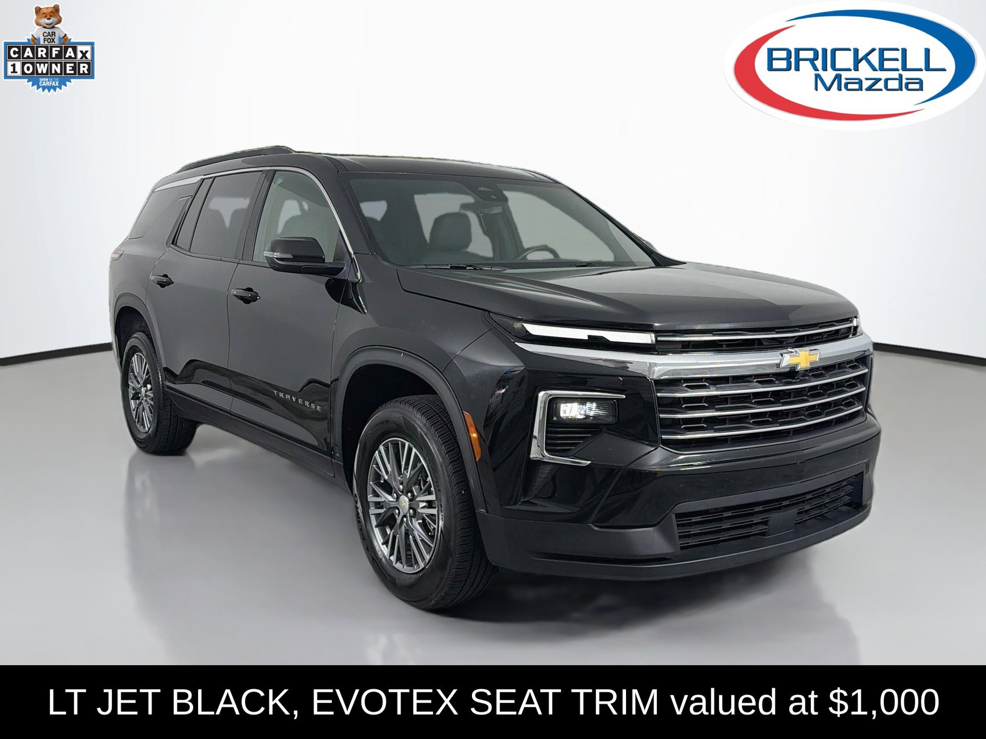Used 2025 Chevrolet Traverse LT