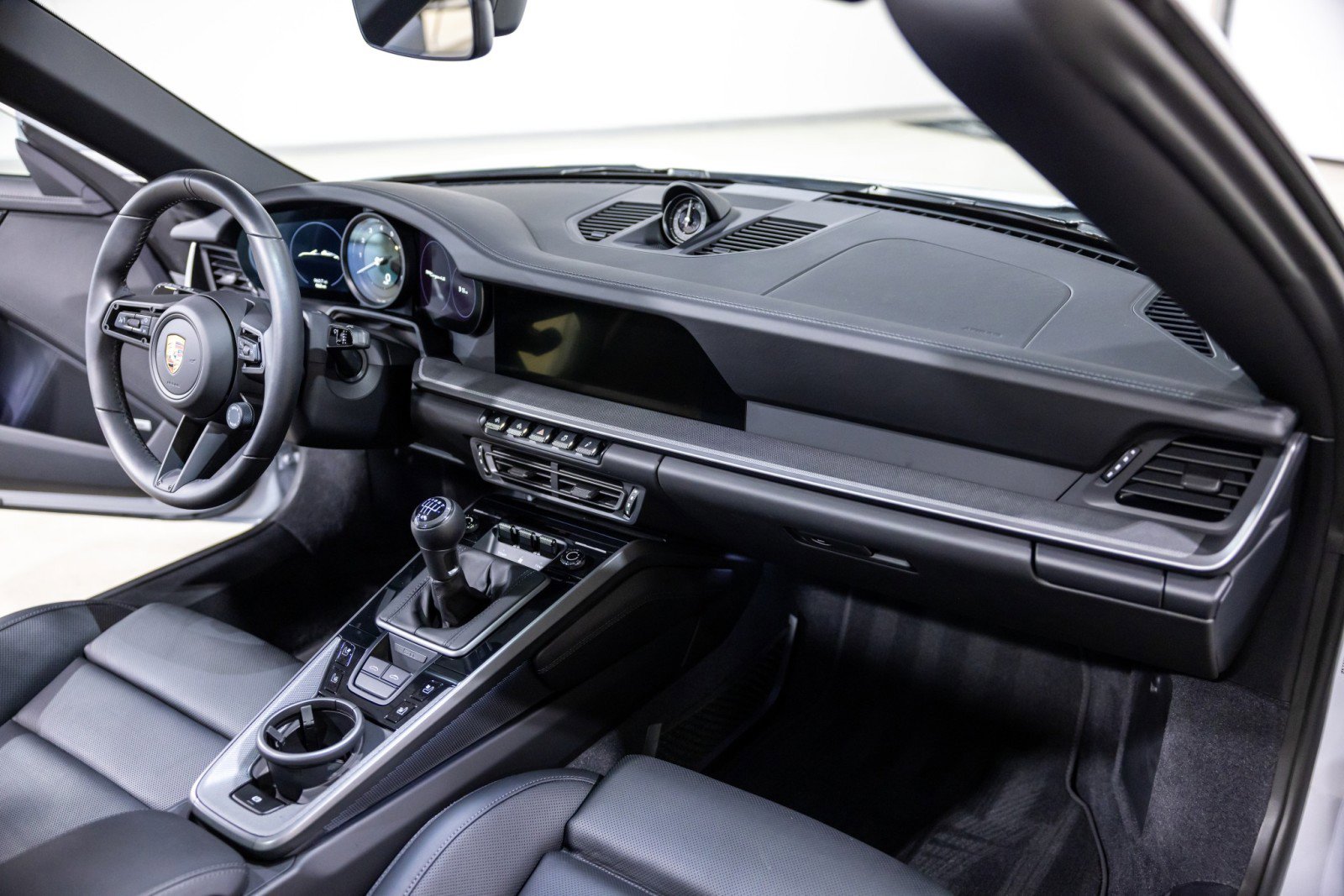 Used 2024 Porsche 911 Targa 4S w/ Premium Package image 37