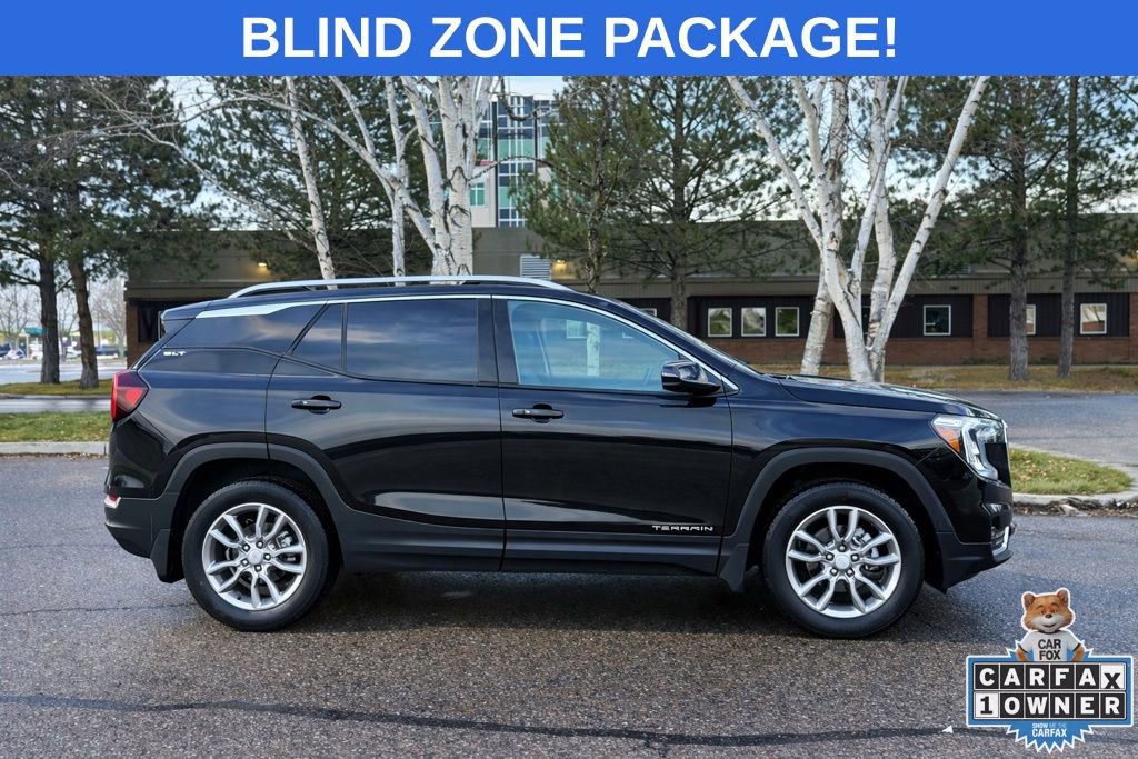 Used 2023 GMC Terrain SLT w/ Tech Package image 5