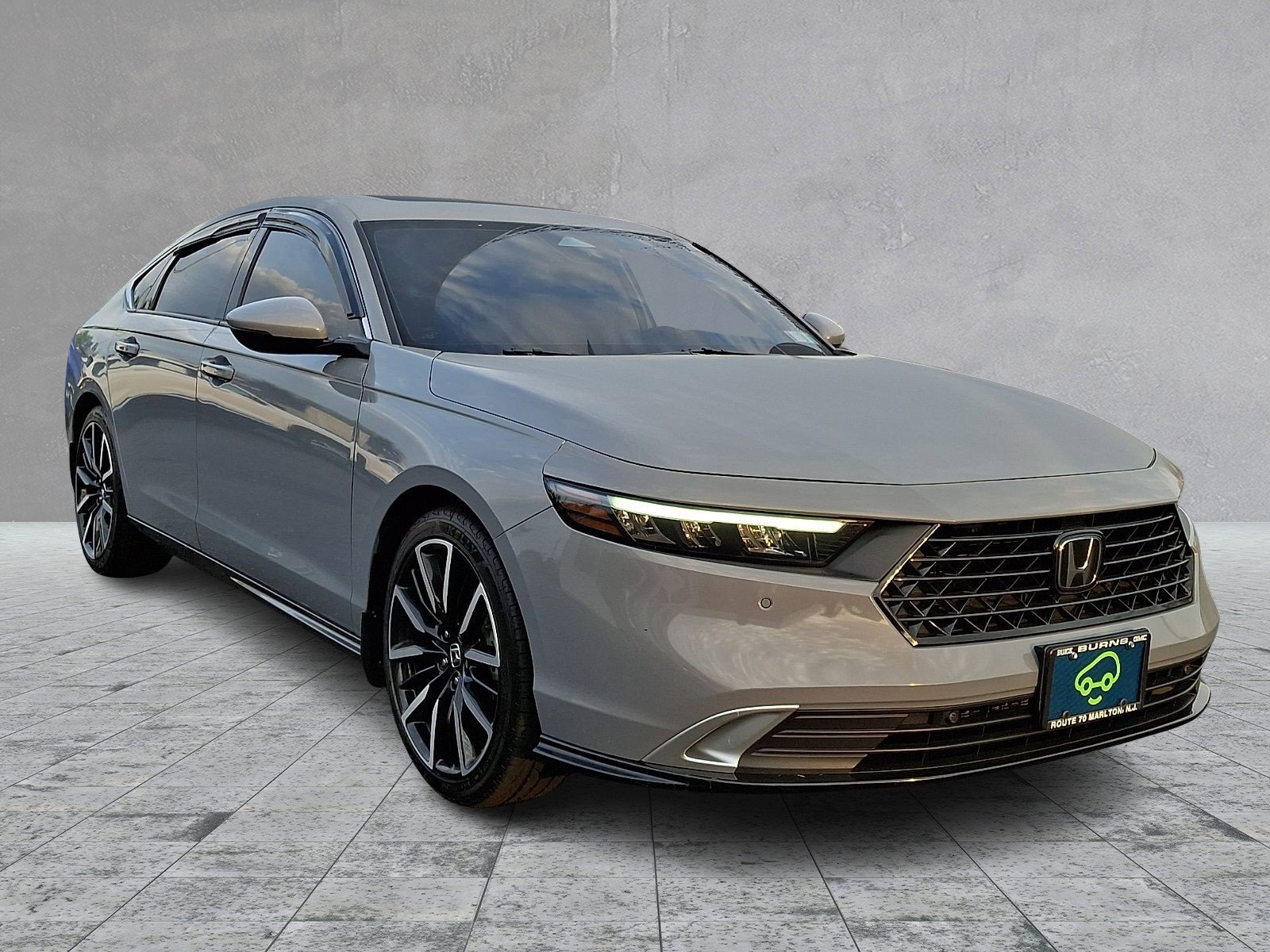 Used 2023 Honda Accord Touring image 3