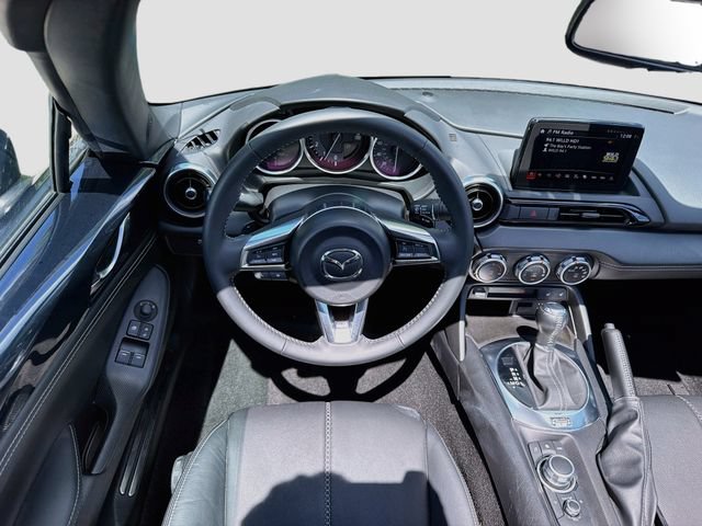 Used 2022 MAZDA MX-5 Miata RF Grand Touring RWD image 16