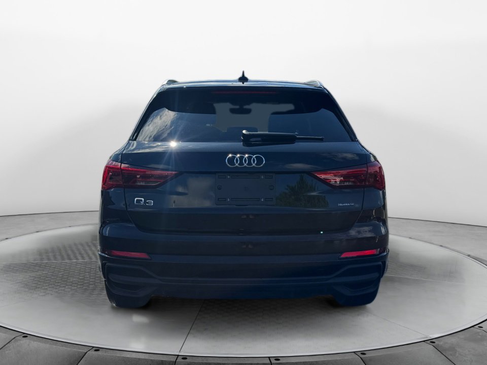 Certified 2025 Audi Q3 2.0T Premium w/ Convenience Package AWD/4WD image 6