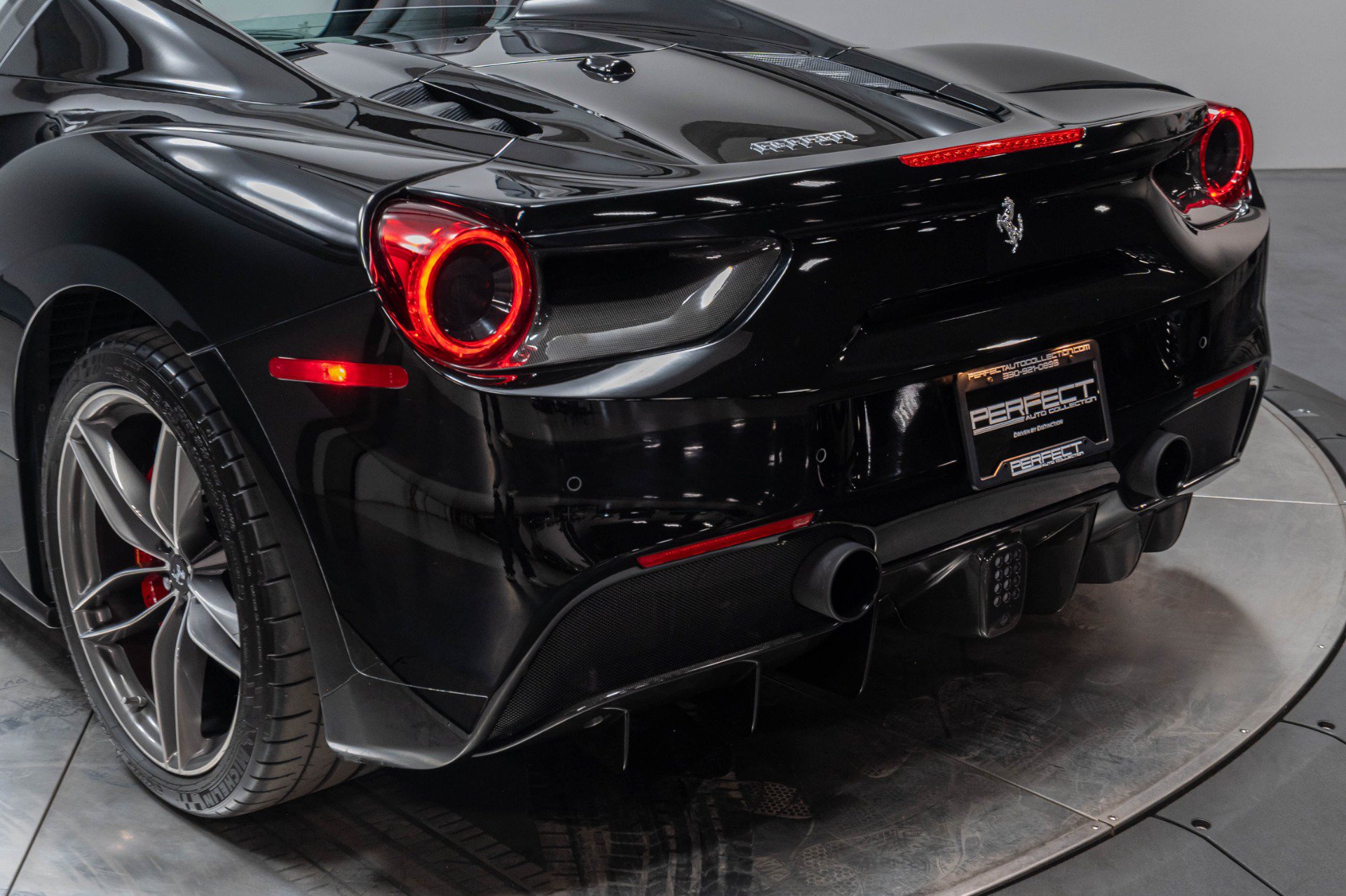 Used 2016 Ferrari 488 Spider RWD image 63