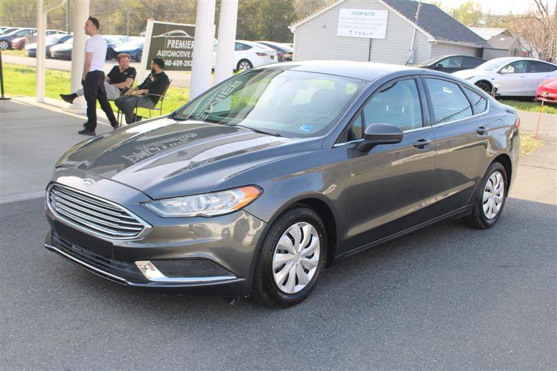 Used 2018 Ford Fusion S image 4