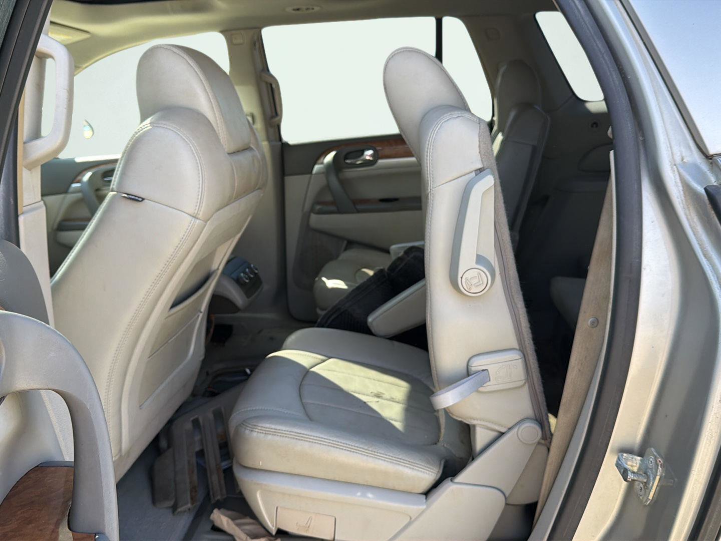 Used 2008 Buick Enclave CXL w/ Luxury Package image 15