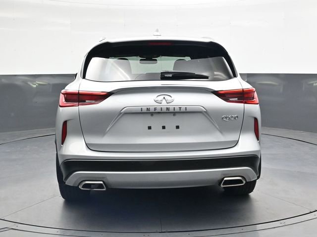 Used 2019 INFINITI QX50 Essential w/ Sensory Package AWD/4WD image 5