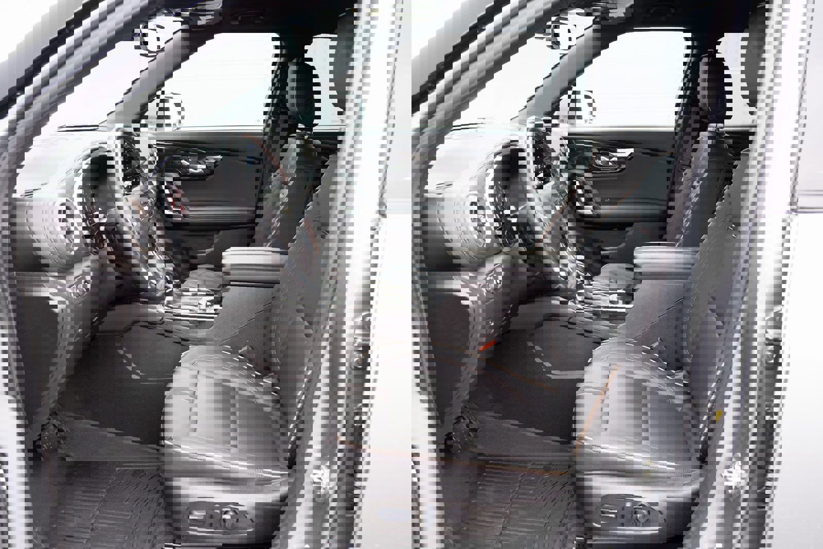 Used 2024 Chevrolet Blazer Premier image 12