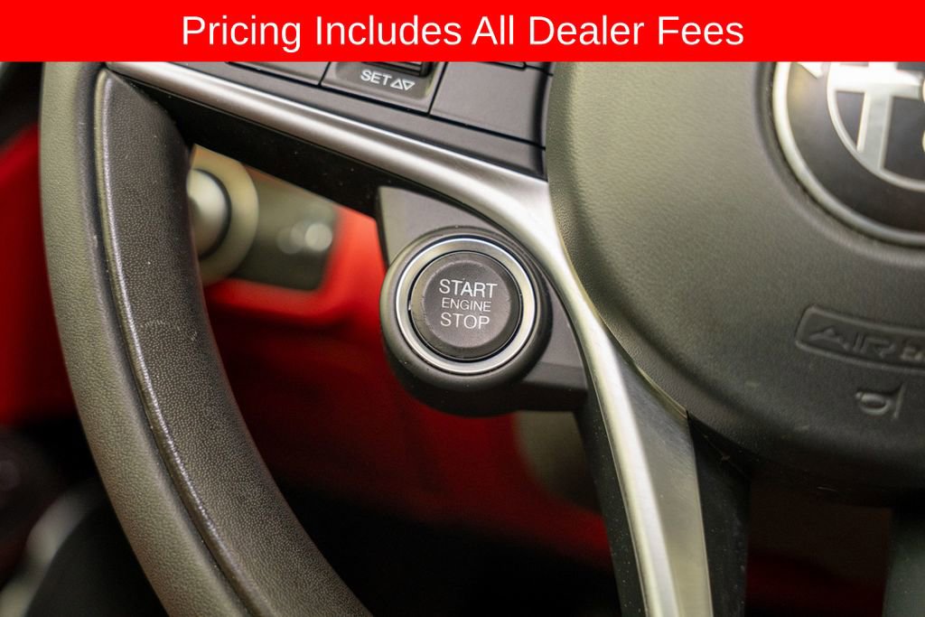 Used 2018 Alfa Romeo Giulia AWD image 21