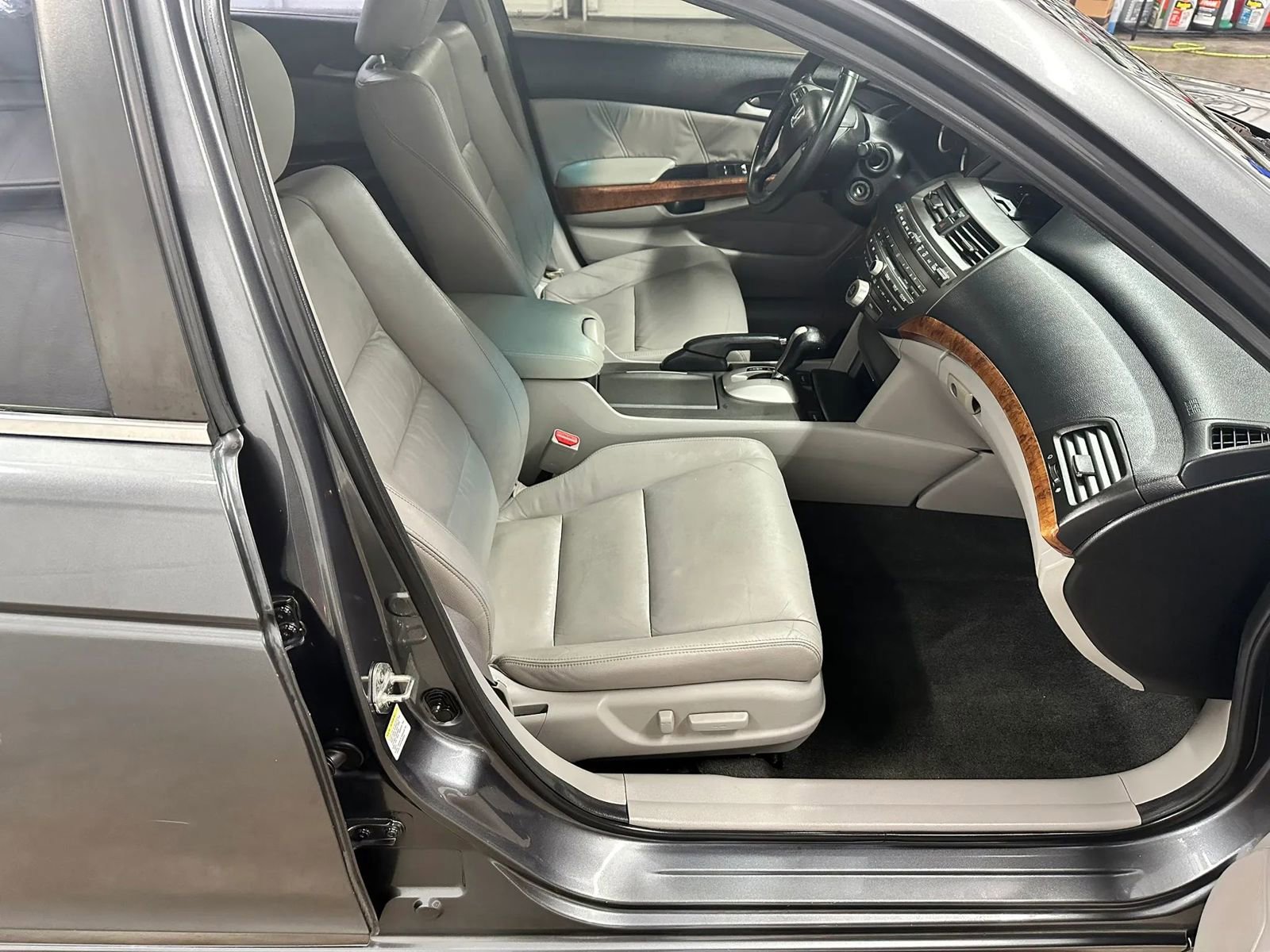 Used 2012 Honda Accord EX-L image 28