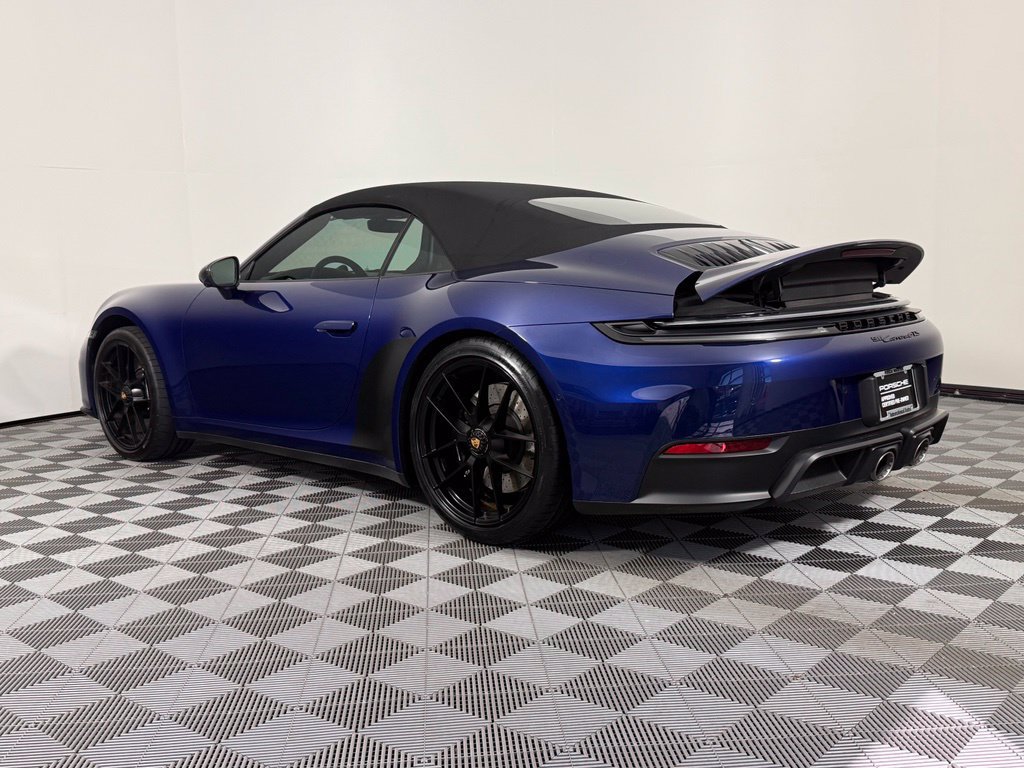 Certified 2025 Porsche 911 Carrera GTS RWD image 3