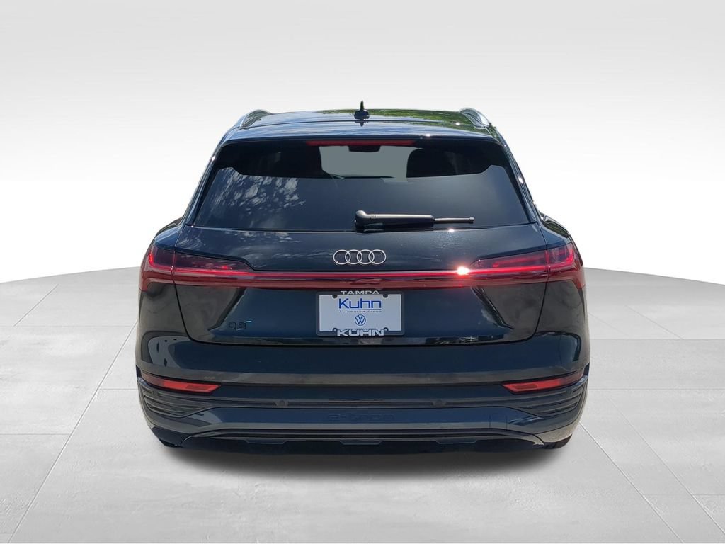 Used 2024 Audi Q8 e-tron Premium Plus w/ Premium Plus Package AWD/4WD image 4