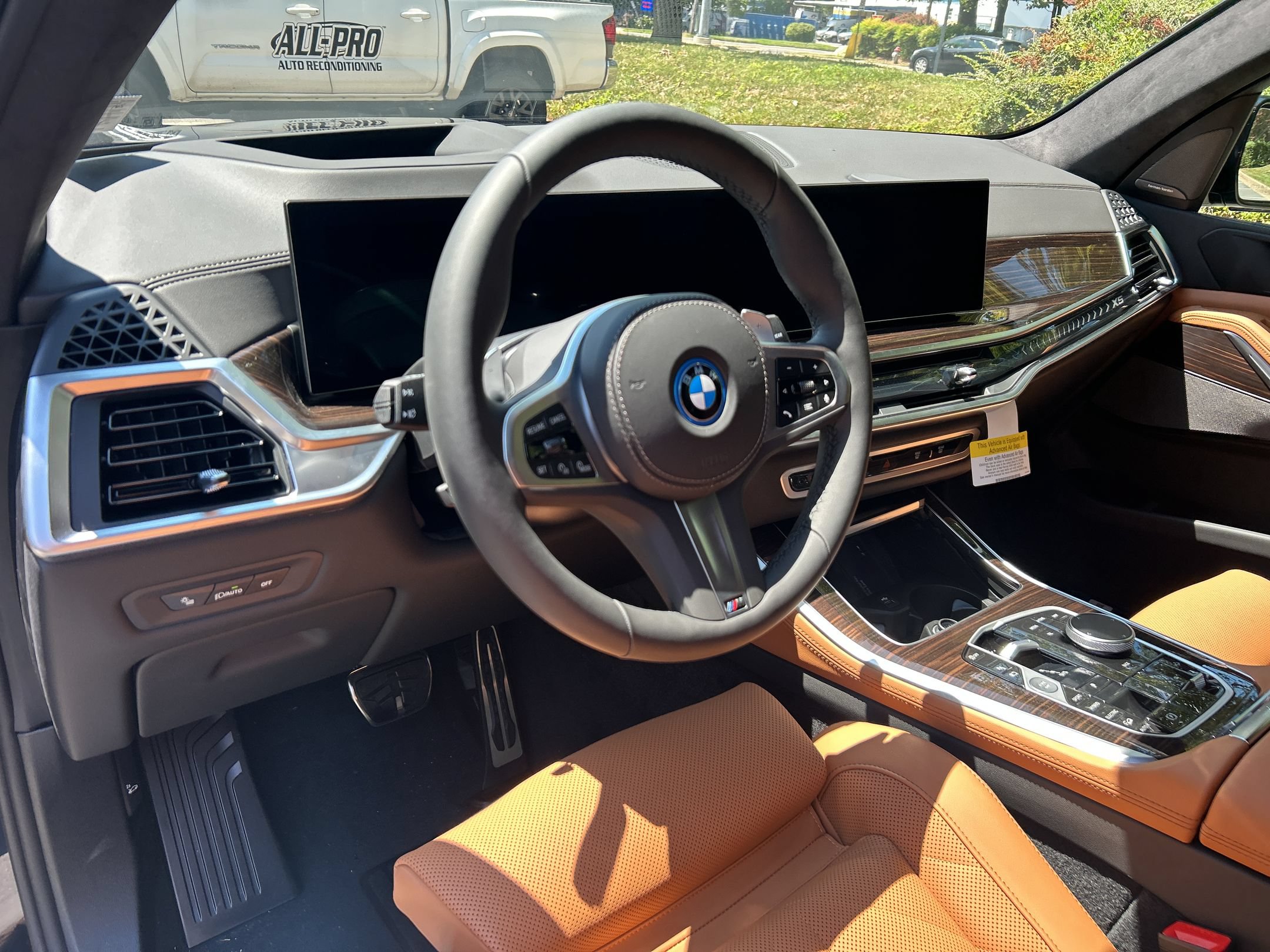 New 2026 BMW X5 xDrive50e w/ M Sport Package AWD/4WD image 4