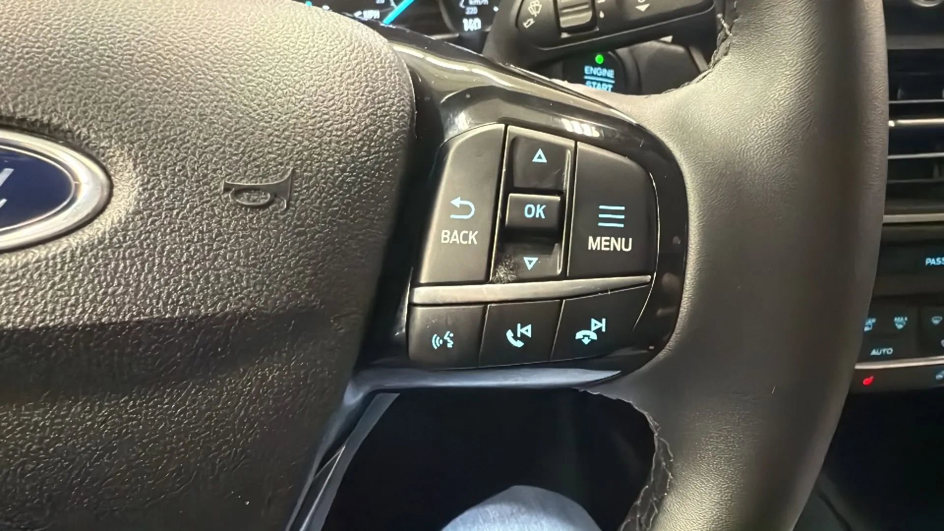 Used 2021 Ford Escape SE w/ Cold Weather Package AWD/4WD image 10