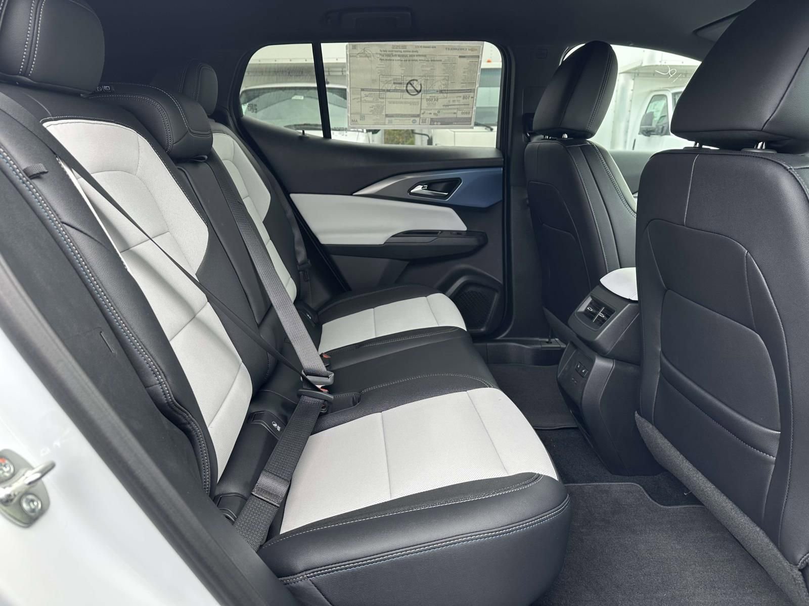 New 2026 Chevrolet Equinox EV LT w/ Convenience Package II image 24