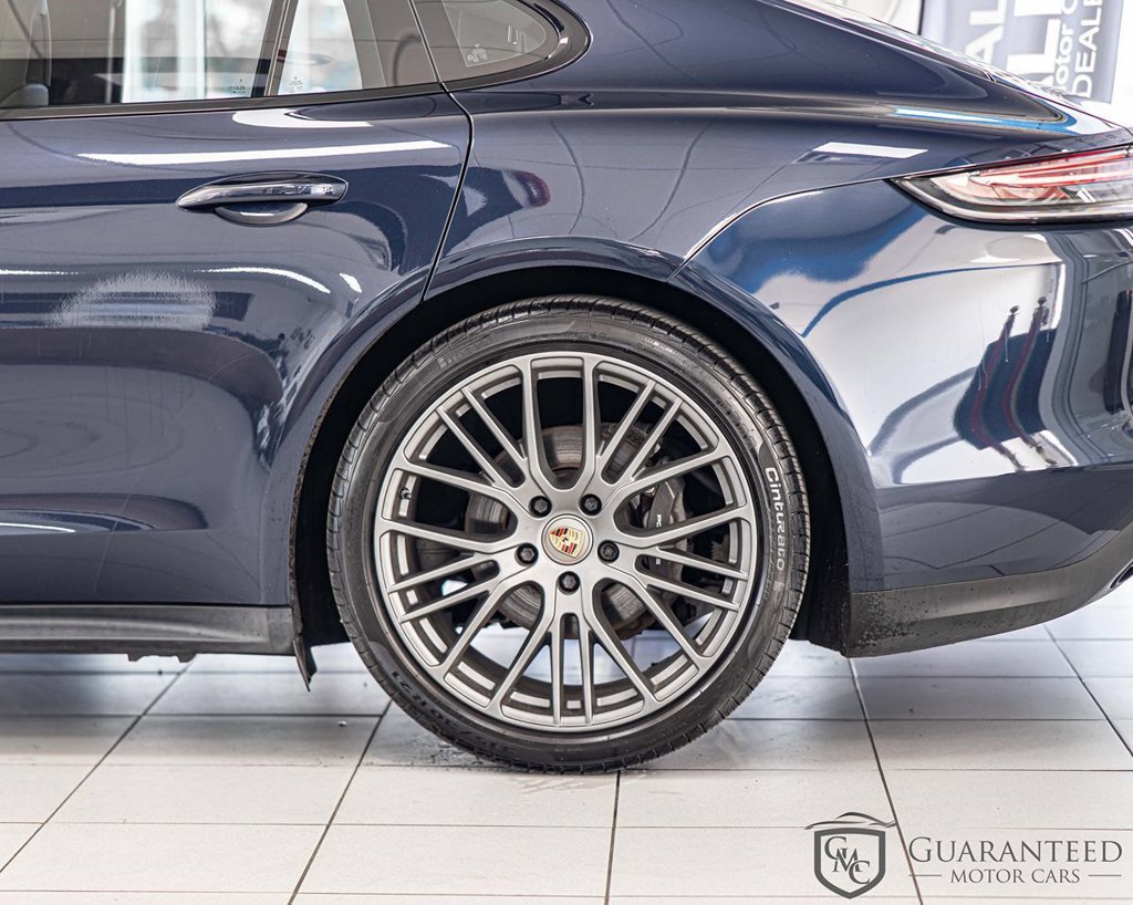 Used 2023 Porsche Panamera 4 Platinum Edition w/ Assistance Package AWD/4WD image 8