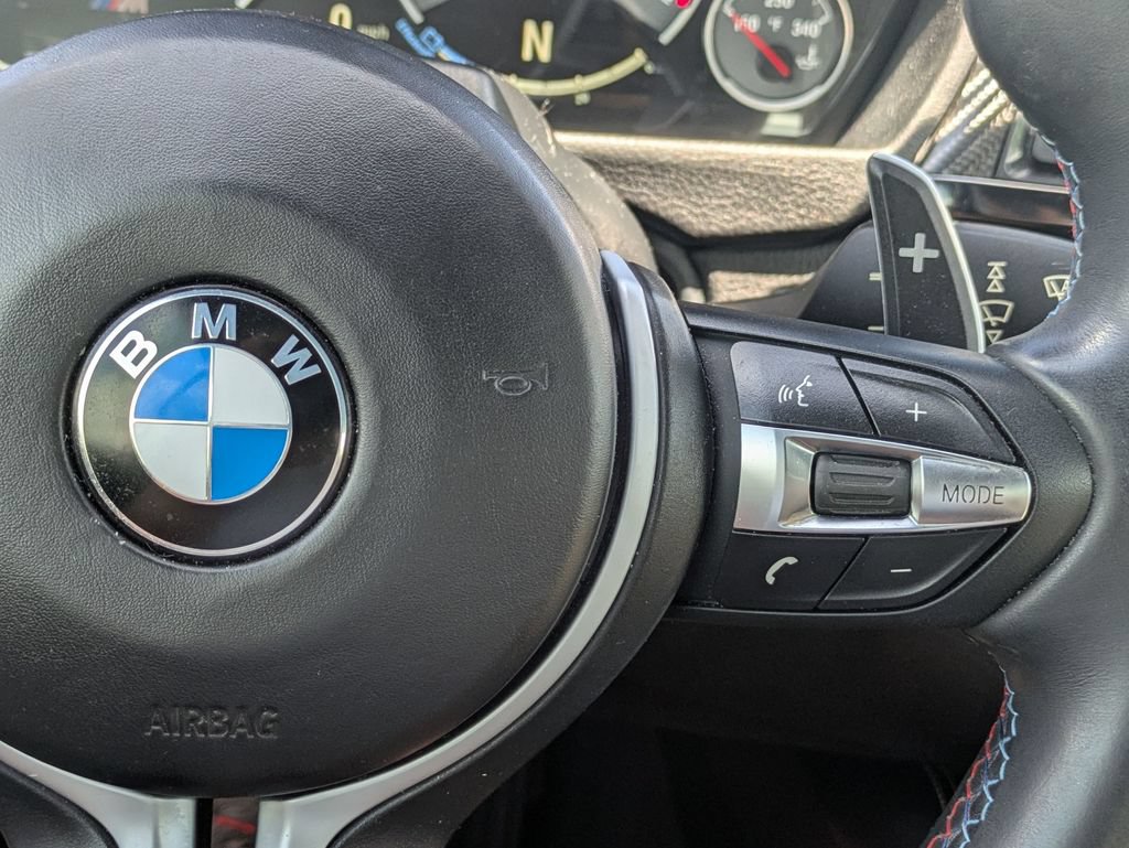 Used 2015 BMW M4 Convertible RWD image 15
