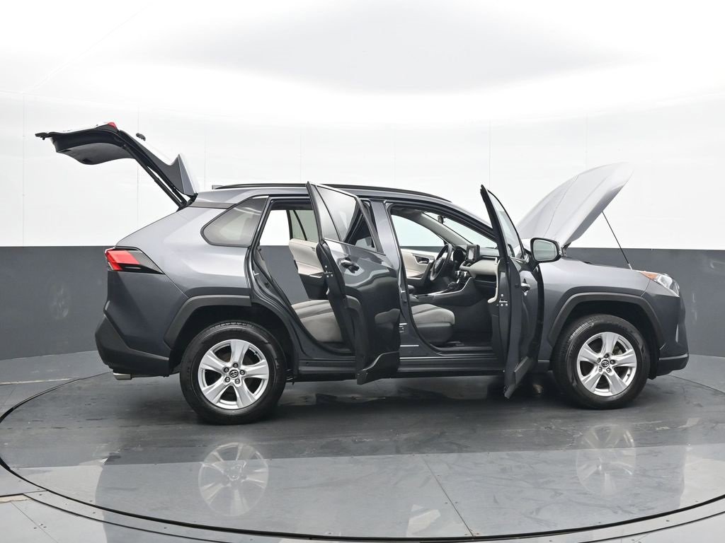 Used 2020 Toyota RAV4 XLE image 26