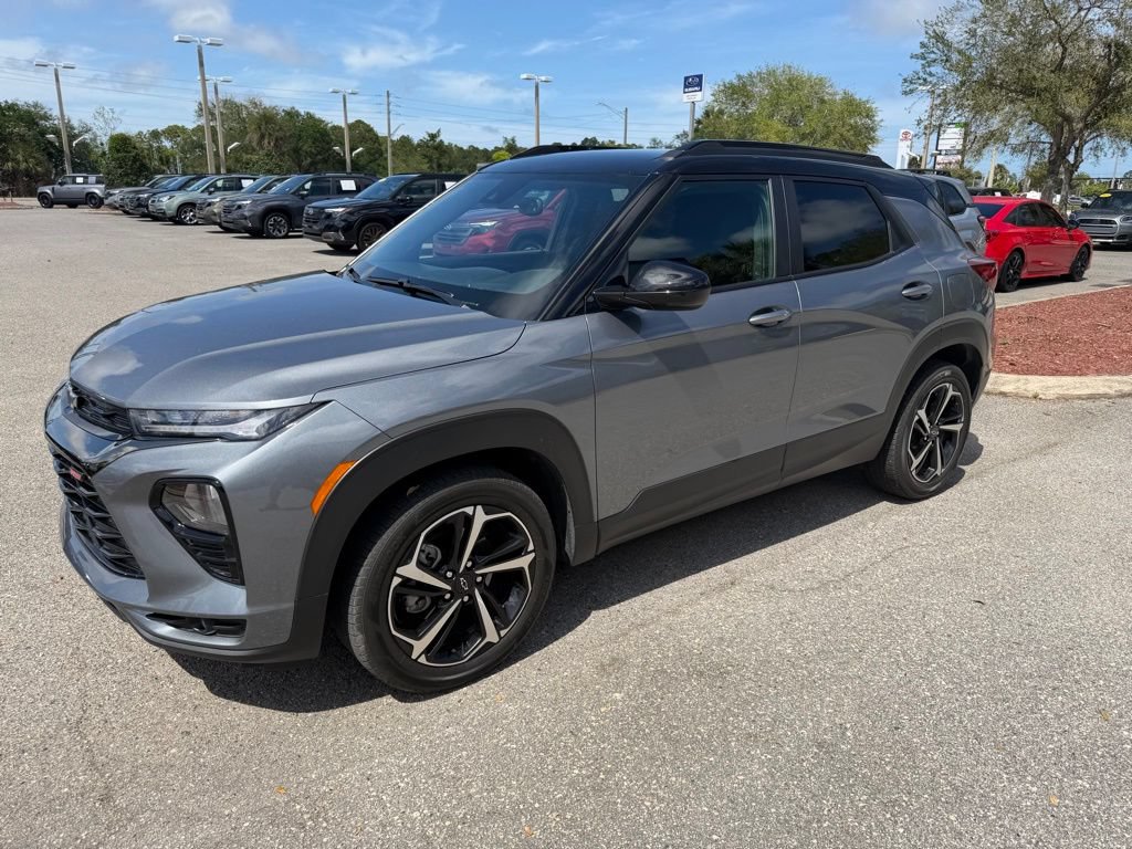 Used 2021 Chevrolet TrailBlazer RS w/ Technology Package FWD image 12