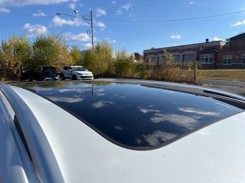 New 2026 Volkswagen Tiguan SEL R-Line image 4