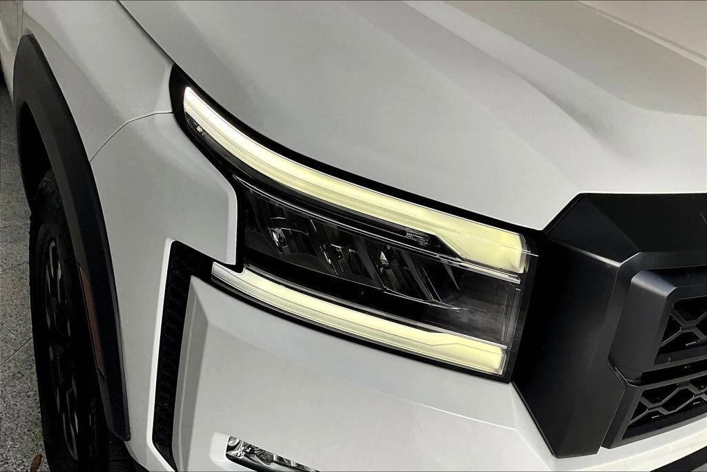 Used 2024 Nissan Frontier Pro-X w/ Technology Package image 37