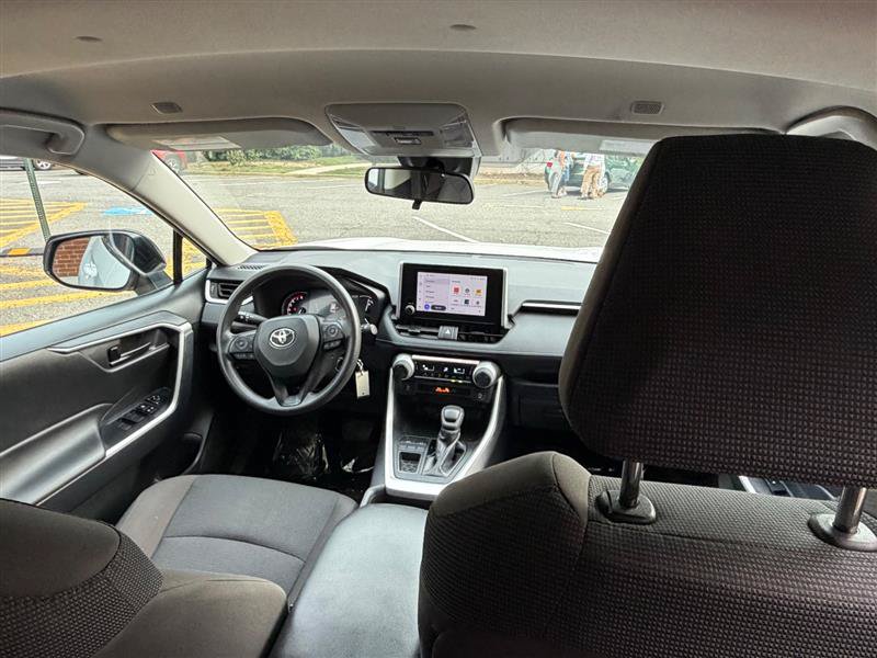 Used 2025 Toyota RAV4 LE FWD image 27