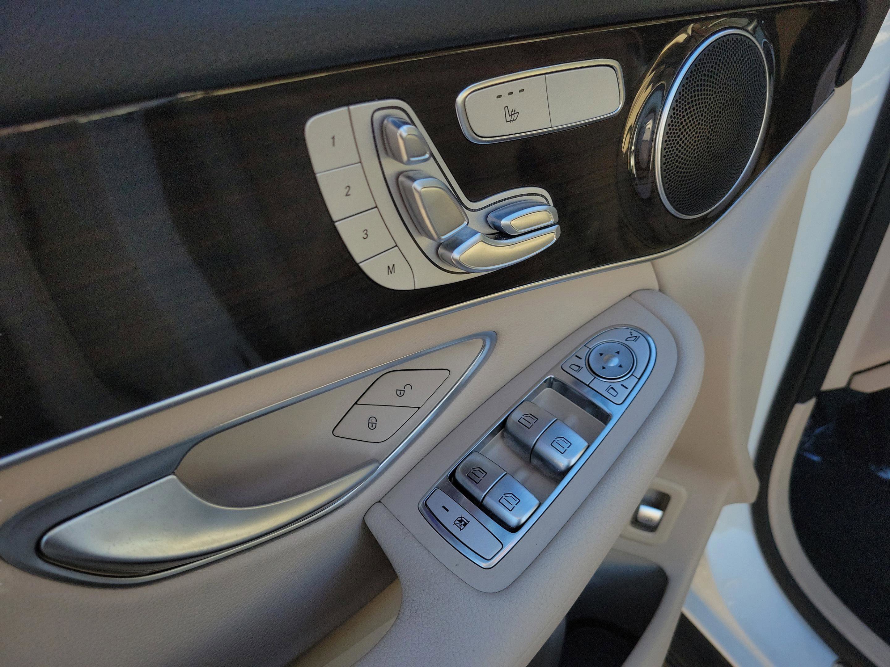 Certified 2022 Mercedes-Benz GLC 300 image 20