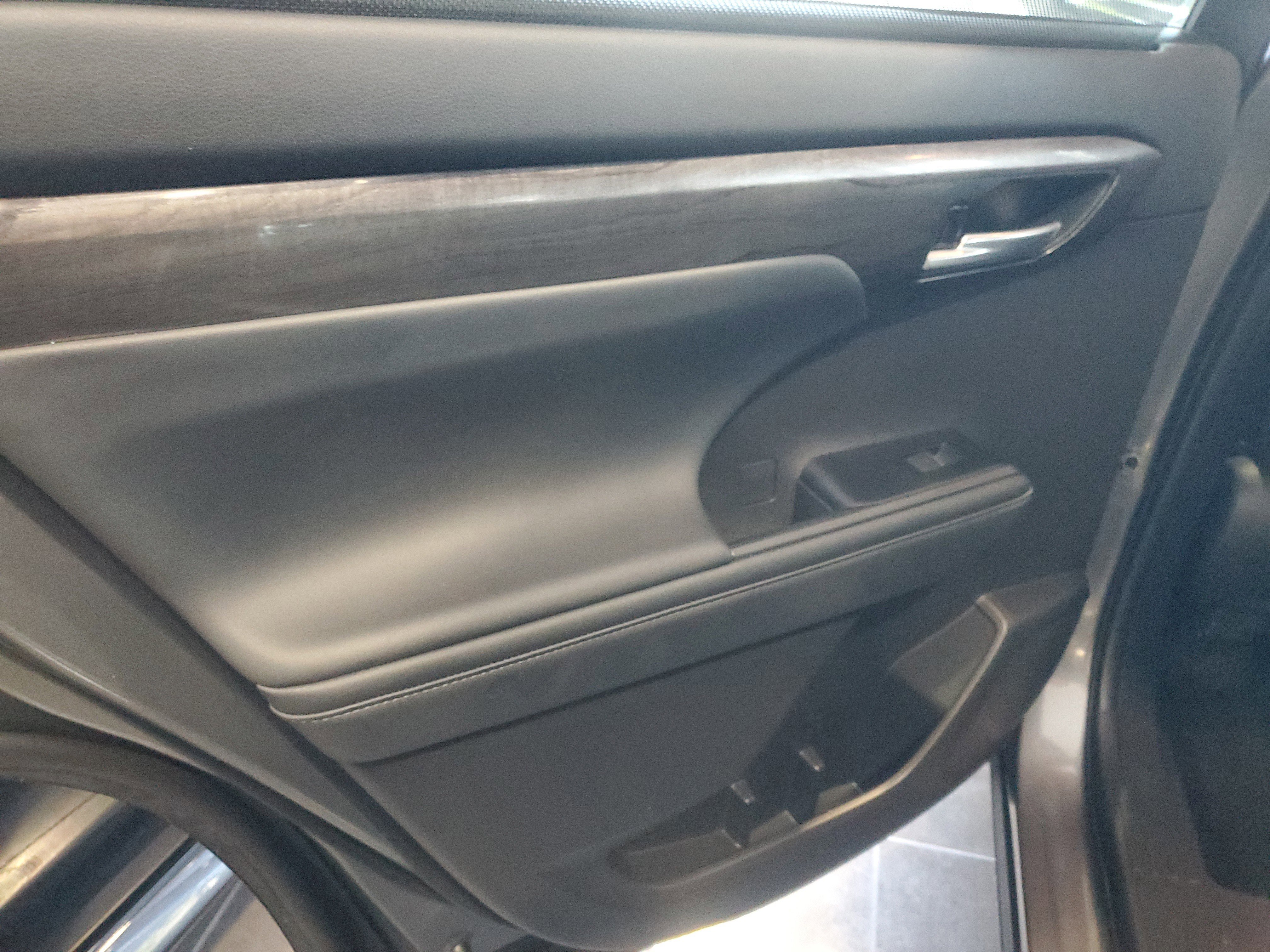 Certified 2025 Toyota Highlander Platinum AWD/4WD image 12