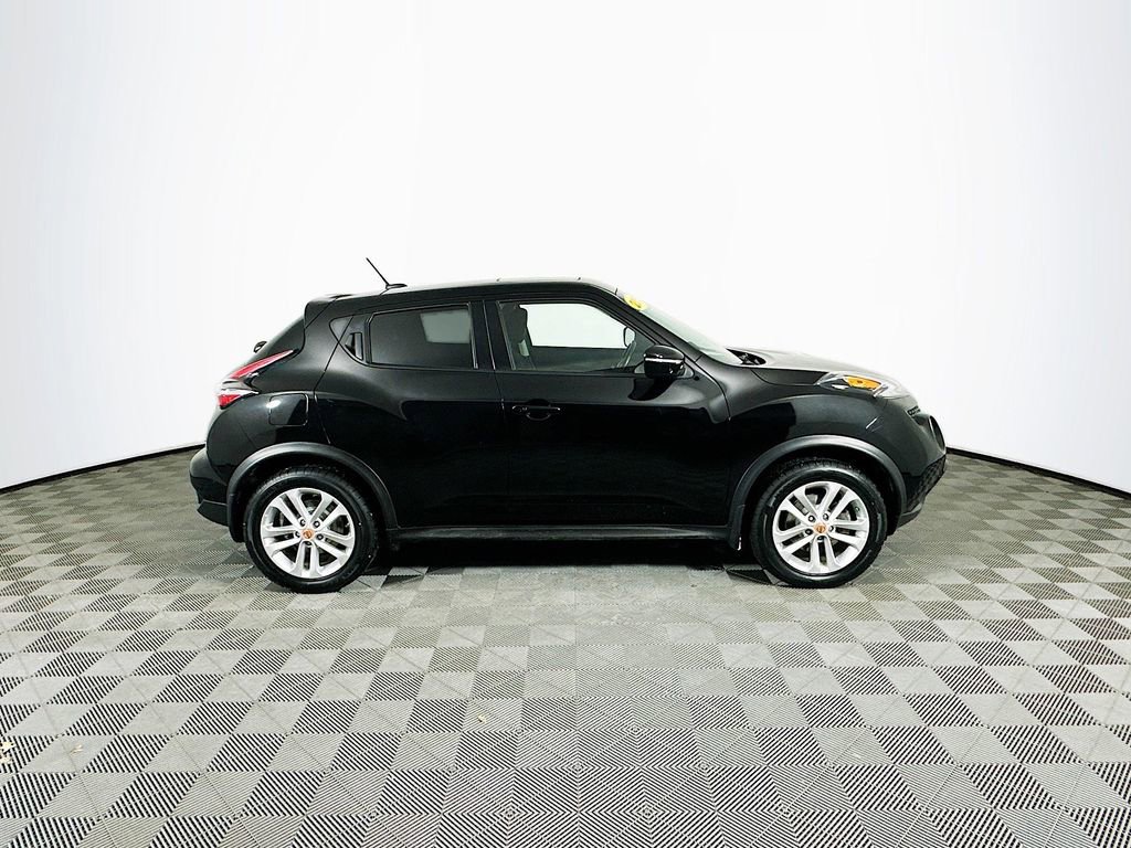 Used 2015 Nissan Juke SV image 11