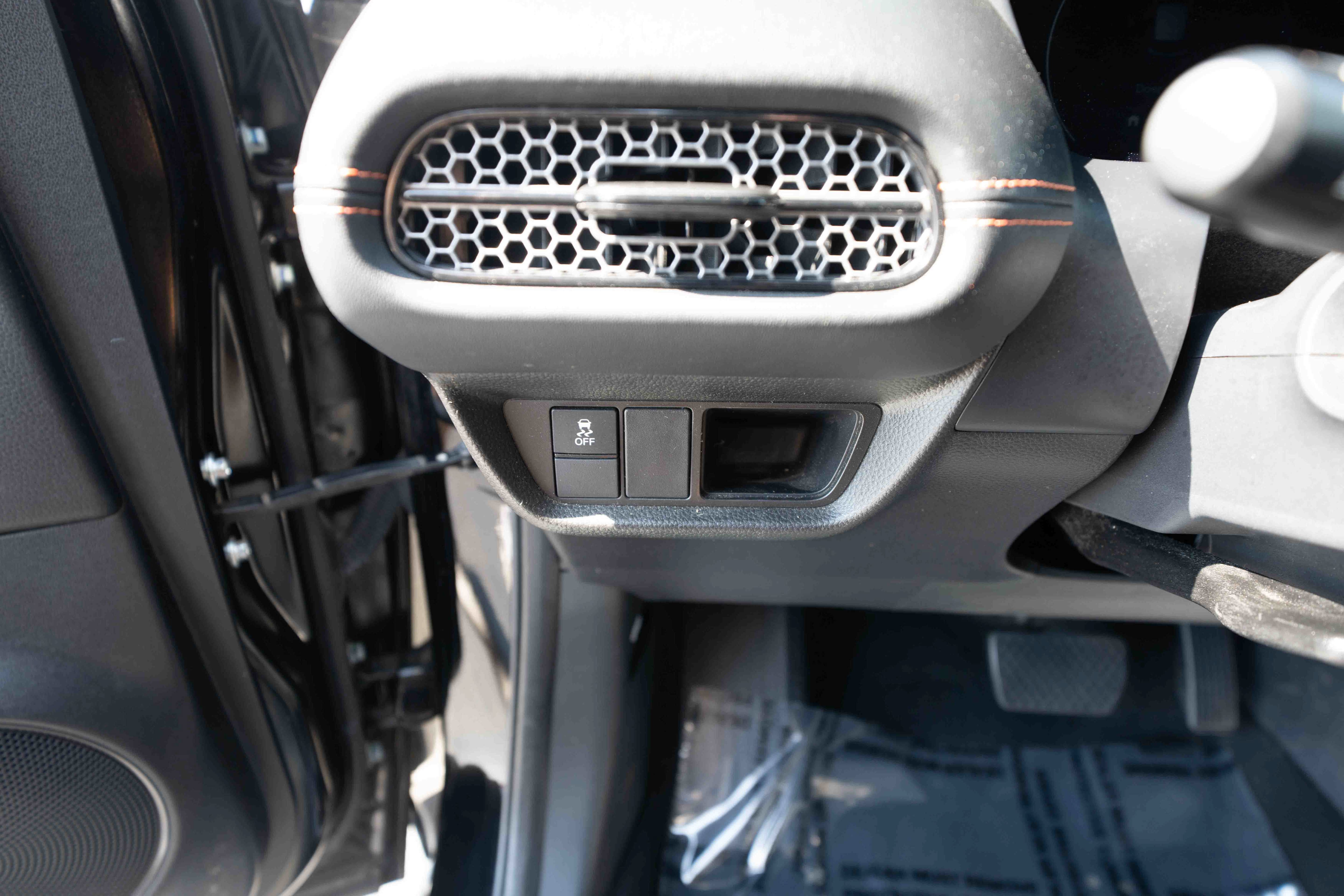 Used 2024 Honda HR-V Sport image 11