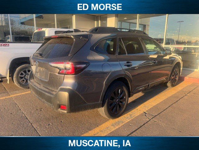 Used 2023 Subaru Outback Onyx Edition image 3