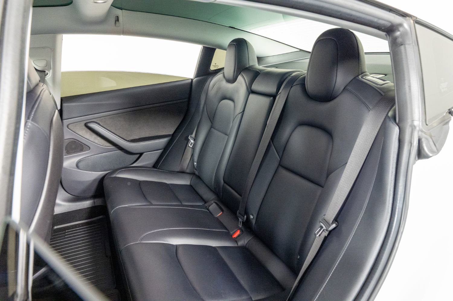 Used 2018 Tesla Model 3 Long Range image 17