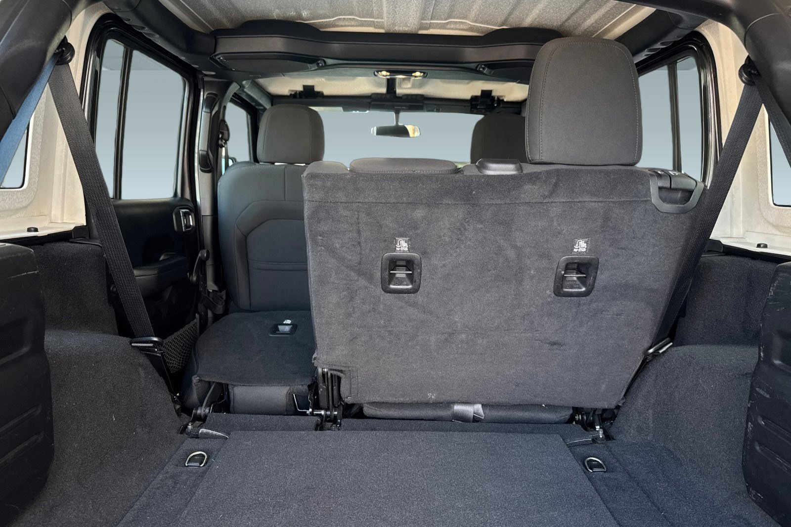 Used 2019 Jeep Wrangler Unlimited Sport AWD/4WD image 32