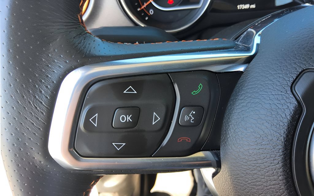 Used 2023 Jeep Gladiator Mojave w/ LED Lighting Group AWD/4WD image 19
