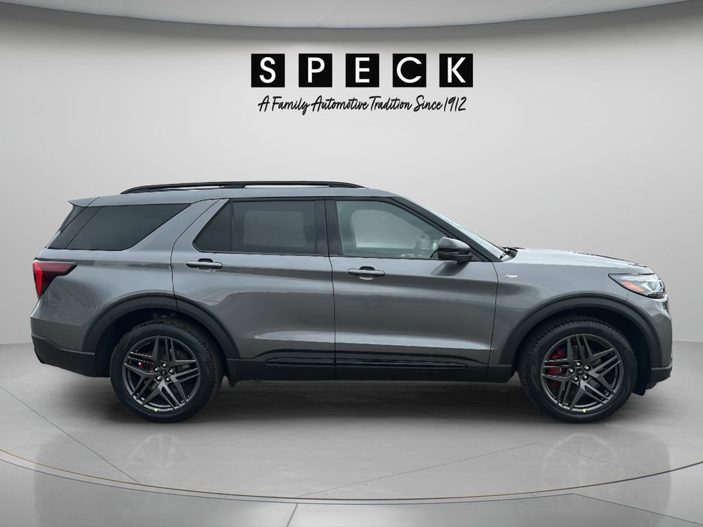 New 2026 Ford Explorer ST-Line w/ ST-Line Street Pack AWD/4WD image 7