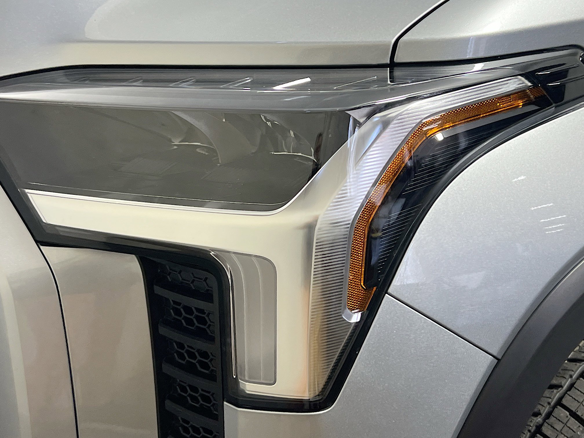 New 2026 Toyota Tundra Limited AWD/4WD image 11