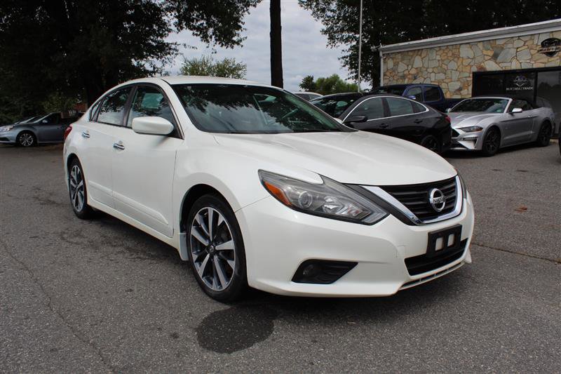 Used 2016 Nissan Altima 2.5 SR image 9
