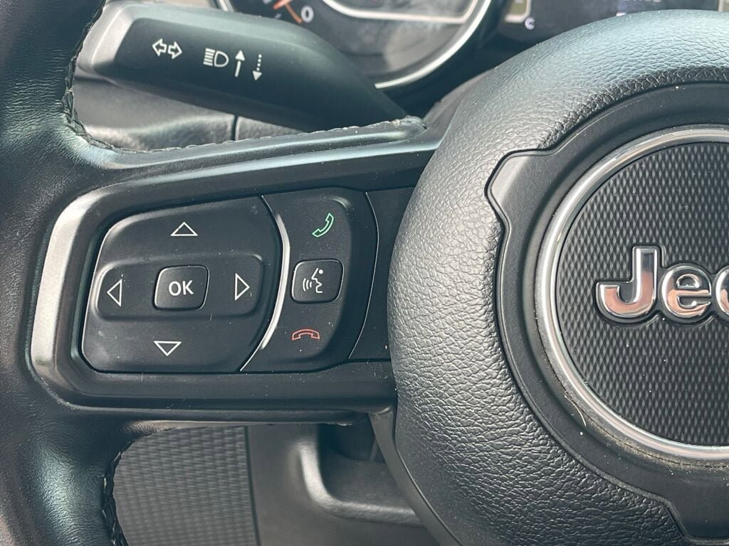 Used 2022 Jeep Gladiator Sport AWD/4WD image 18
