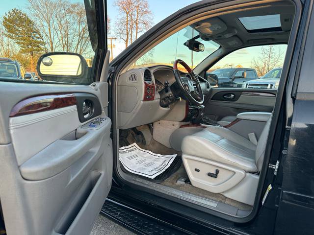 Used 2006 GMC Envoy Denali image 11